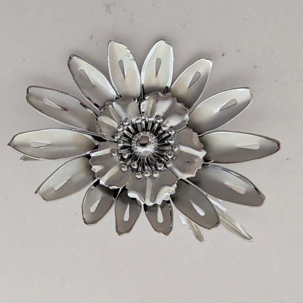 Vintage CORO HUGE/OVERSIZED Silver Tone Flower Statement Brooch!